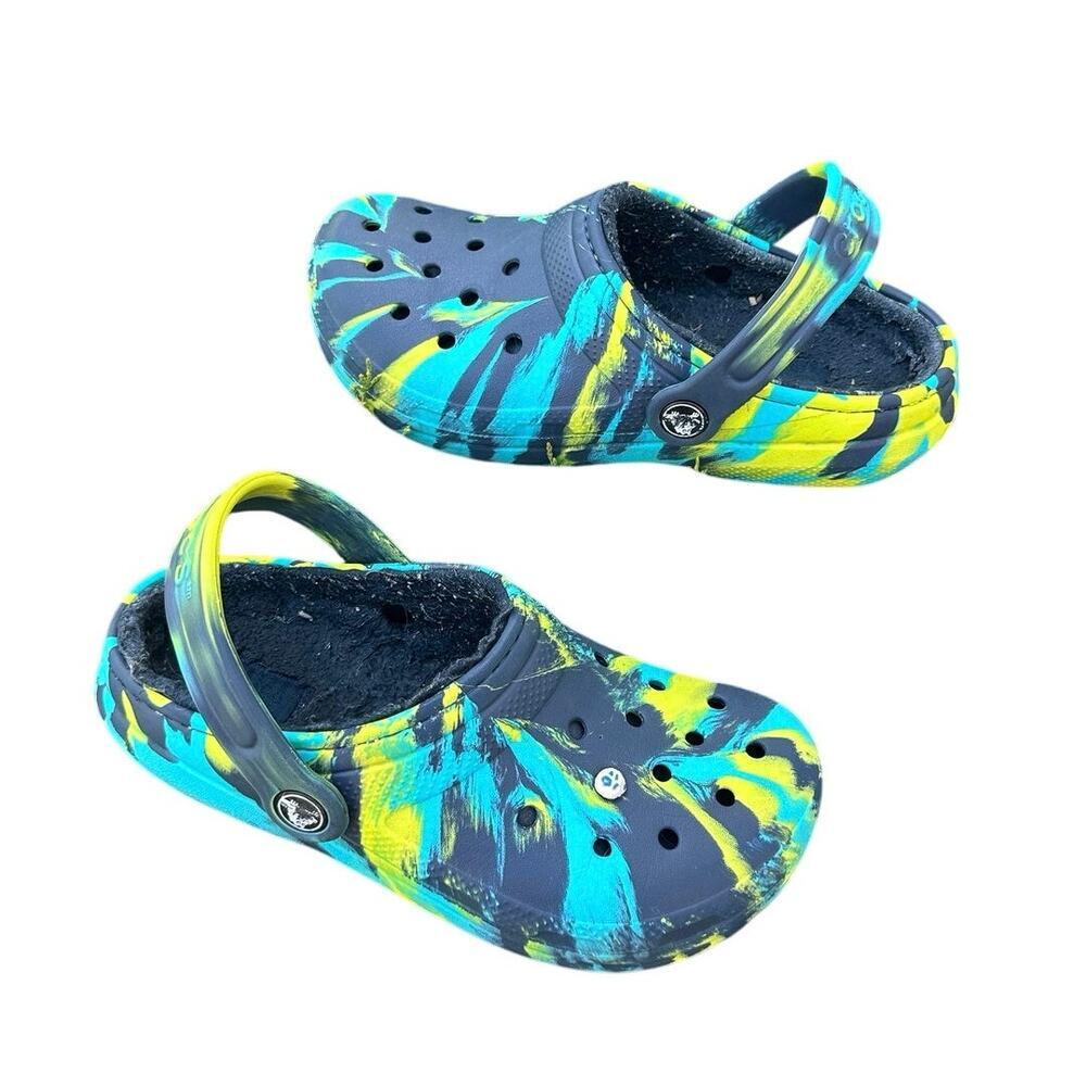 CROCS KIDS CLASSIC‎ LINED MARBLED CLOGS Size J2 Blue Sandals